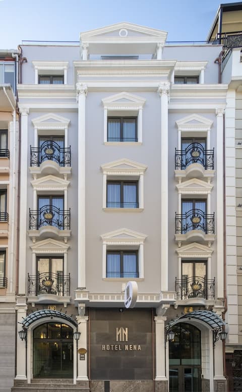 Hotel Nena, Exterior