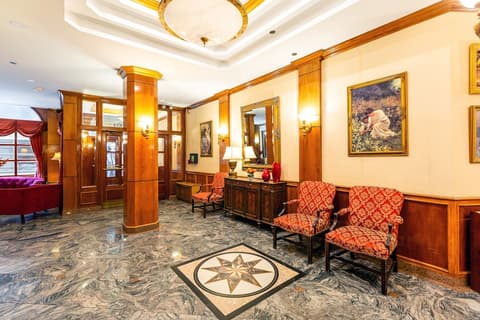 Hotel St. James
