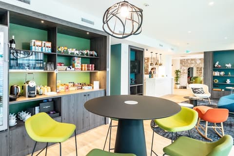 The Originals City, Hôtel Le Berry, Bourges, Reception