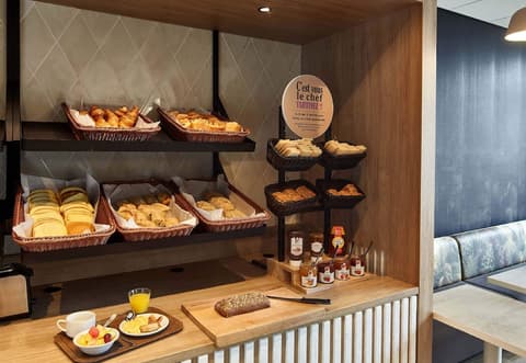 B&B HOTEL Avignon Sud Parc des Expositions, Breakfast buffet