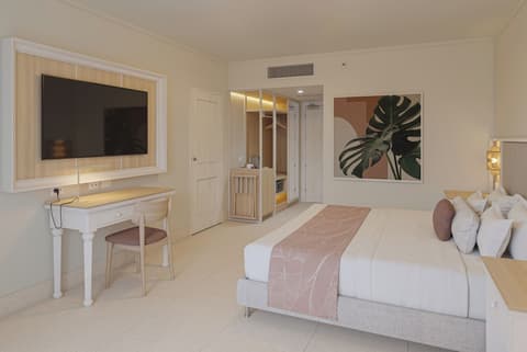 Wyndham Alltra Punta Cana All-Inclusive Resort