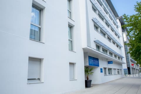 Comfort Aparthotel Le Mans, Front of property