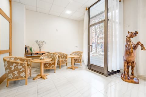 Hotel Amic Colón, Interior entrance