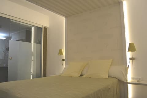 Hotel Marfil, Room