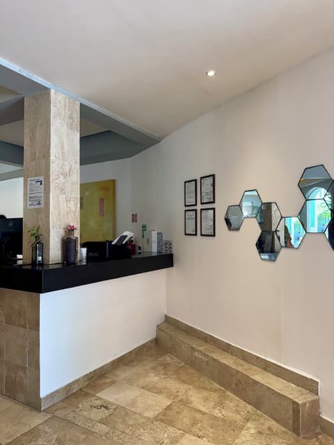 Illusion Boutique Hotel, Reception