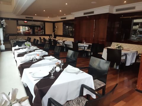 Le Palace D Anfa, Restaurant