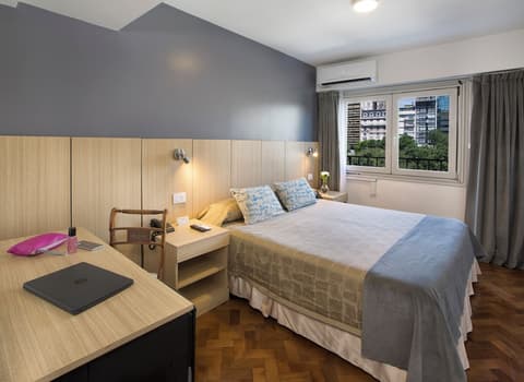 Embajador Hotel, Room