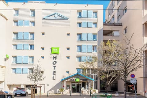 ibis Styles Lyon Croix Rousse, Front of property