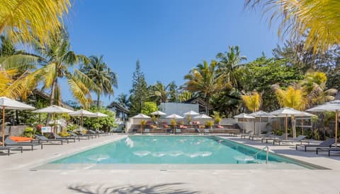 Sunrise Attitude, Outdoor pool