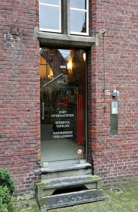 Monasterium PoortAckere, Reception