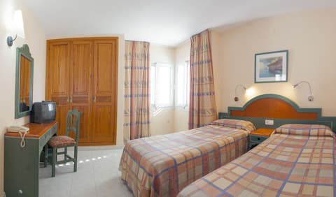 Duquesa Playa Aparthotel