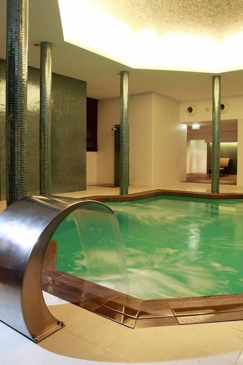 Ozadi Altura Beach Resort