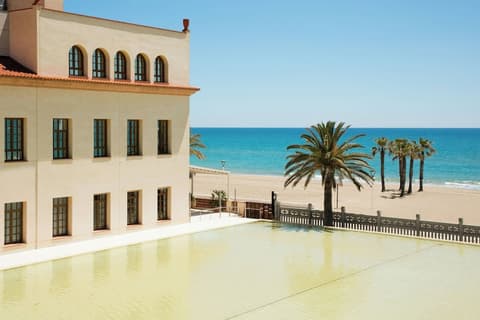 Le Meridien Ra Beach Hotel & Spa