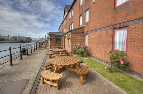 Dolby Hotel Liverpool, BBQ/picnic area