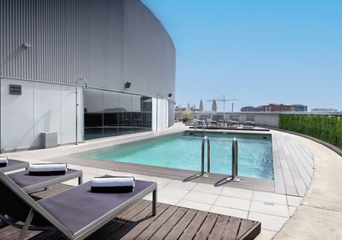 Hotel Barcelona Condal Mar Affiliated by Meliá, Pool