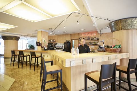 Invisa Hotel La Cala, Bar (on property)