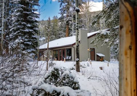 The Juniper Hotel, Room