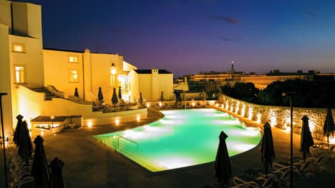 Grand Hotel Villa Politi, Pool waterfall