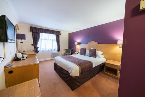 The Everglades Park Hotel