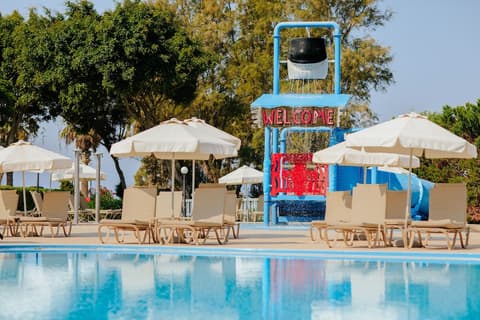 Louis Imperial Beach, Outdoor pool