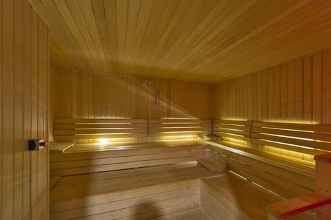 Glorious Hotel, Sauna