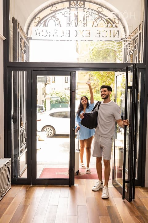 Hôtel Excelsior by HappyCulture, Interior entrance