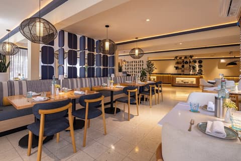 voco Surfside Aruba by IHG