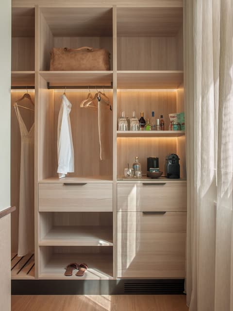 Grand Hotel Central, Room