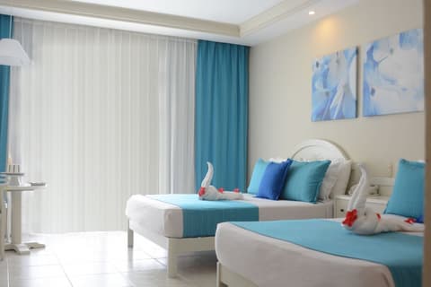 ✩ Vista Sol Punta Cana Beach Resort & Spa - All Inclusive