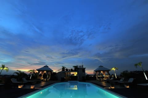 City River Hotel, Outdoor pool