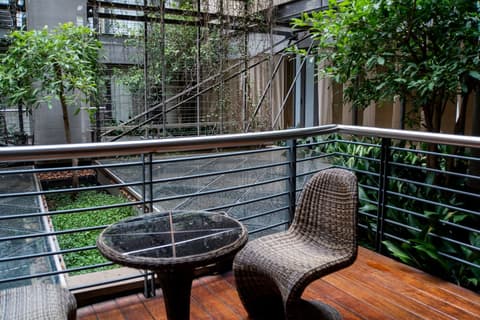 Raphael Penthouse Suites, Terrace/patio