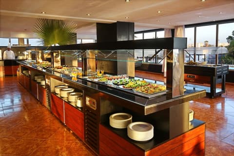 Anezi Tower Hotel, Buffet