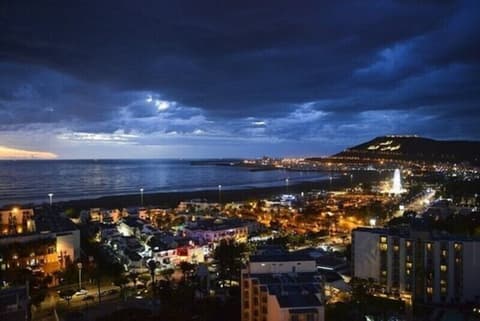 Anezi Tower Hotel, Building design