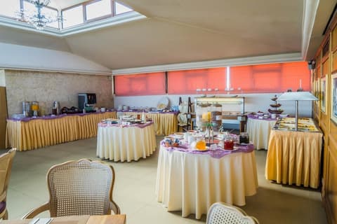 Castello City Hotel, Breakfast area