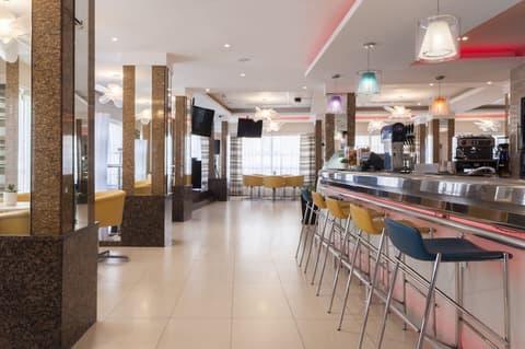 Alexandra Hotel, Bar (on property)