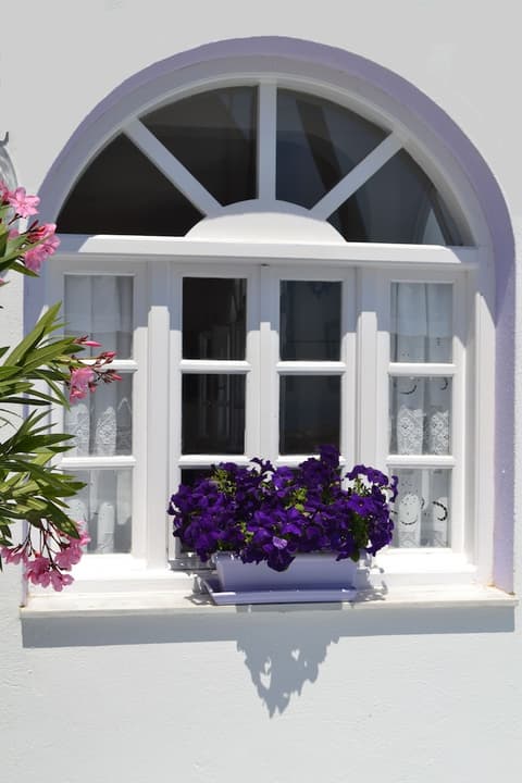 Melina Hotel, Exterior detail