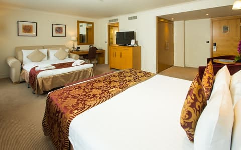 The Park City Grand Plaza Kensington, Room