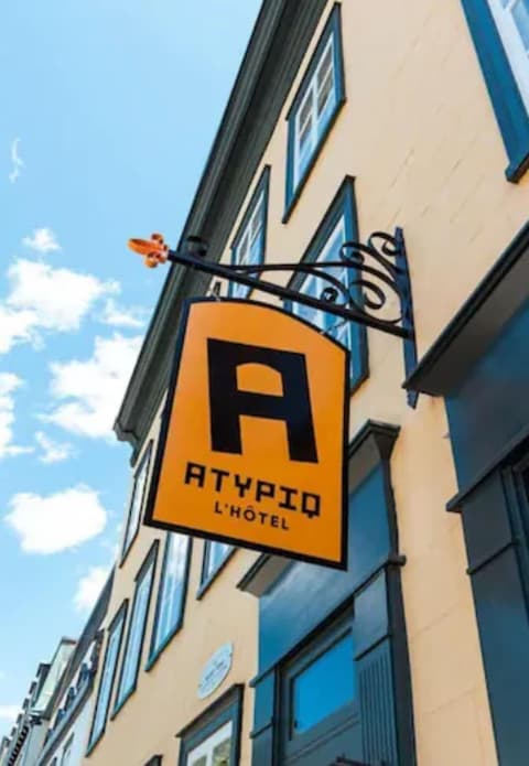 Hôtel Atypiq, Front of property