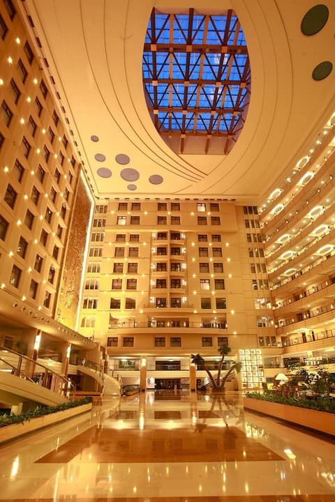 Guilin Lijiang Waterfall Hotel, Lobby
