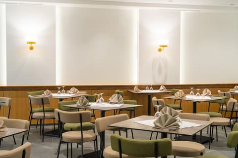 Hôtel Ibn Khaldoun, Restaurant