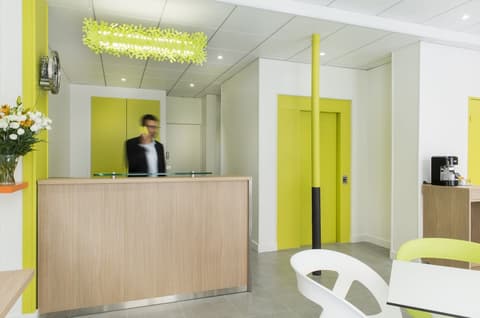 Hotel Bel Oranger Paris, Reception