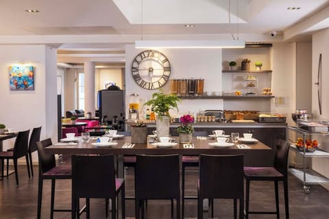 Le Marceau Bastille, Breakfast buffet