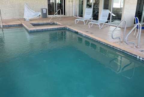 Travelodge by Wyndham Holbrook, Pool