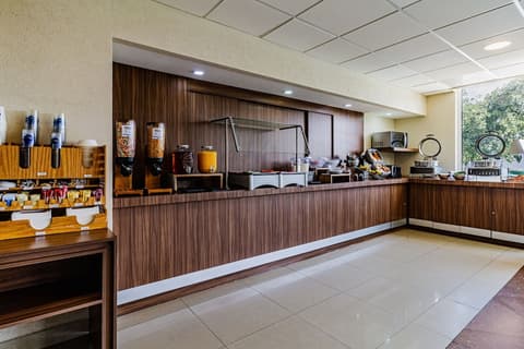 City Express by Marriott Tuxtla Gutierrez, Breakfast meal