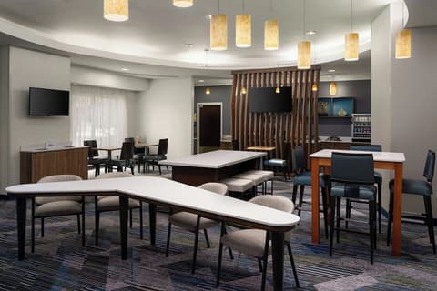 SpringHill Suites by Marriott Fort Myers Airport, Lobby