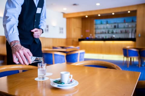 MS Vila Nova, Bar (on property)