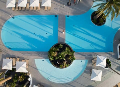 Plus Fariones Suite Hotel