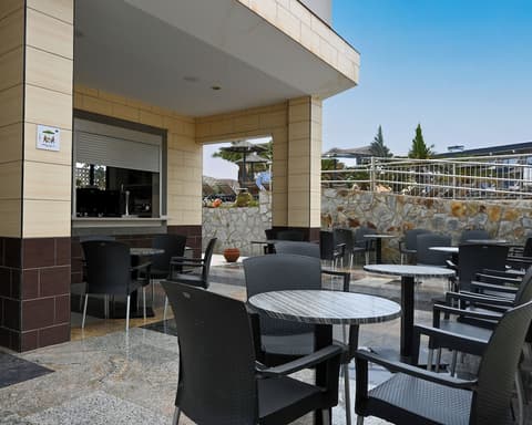 Kn Hotel Matas Blancas - Adults Only, Poolside bar