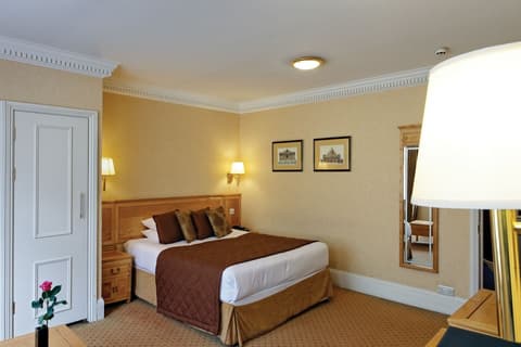 Grange Buckingham, Room