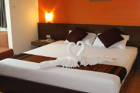 The Seasons Bangkok Huamark, Room